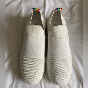 Brand new Steve Madden Beale white shoes